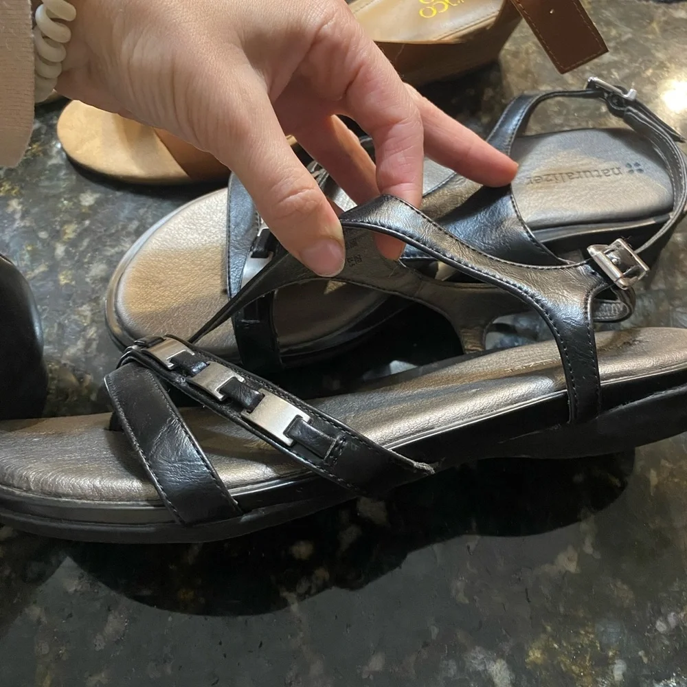 Sandal Dump! Pick whichever you like! Naturalizer & more! - Picture 9 of 11
